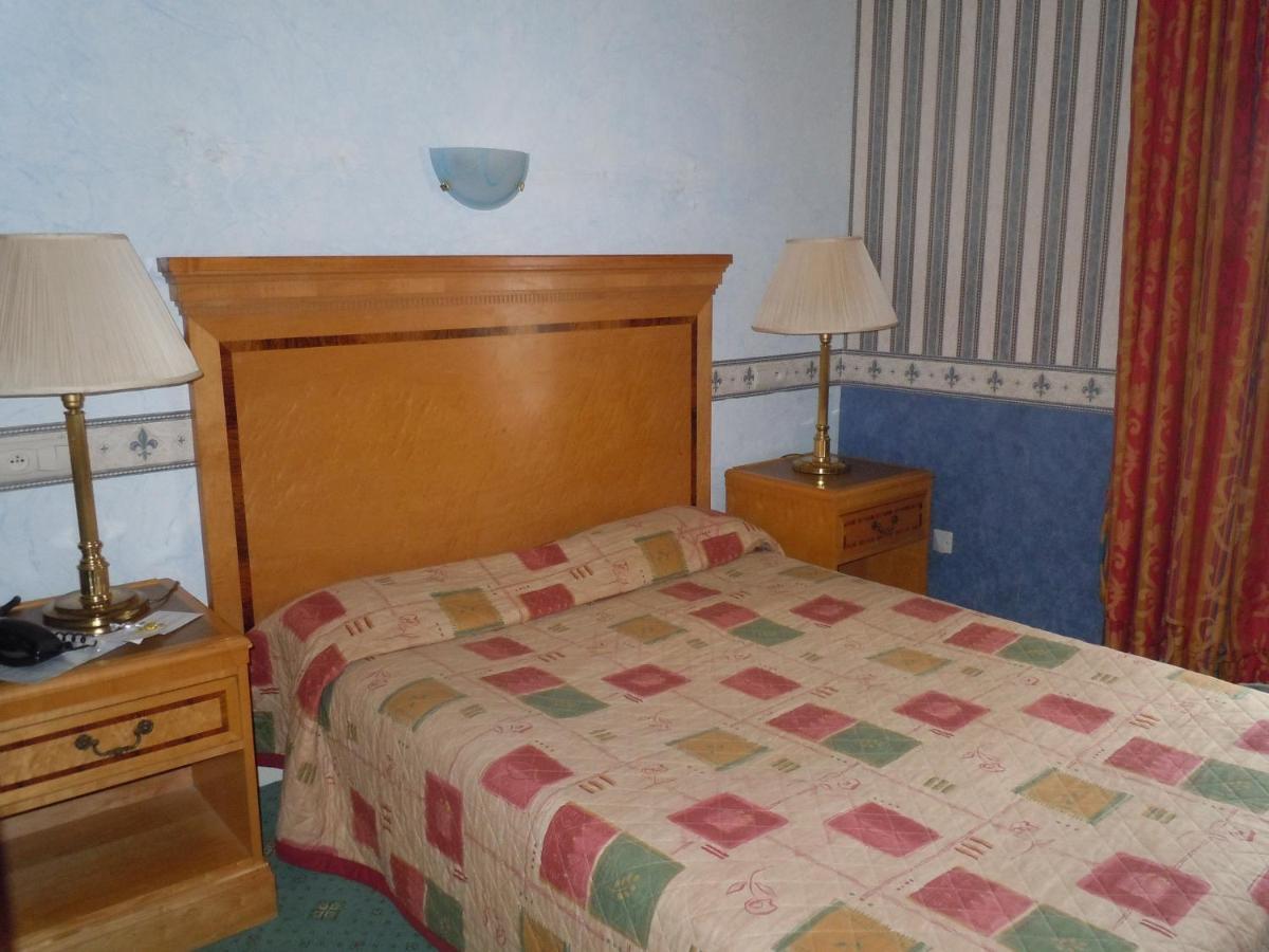 La Croix Blanche Hotell Montrichard Rom bilde